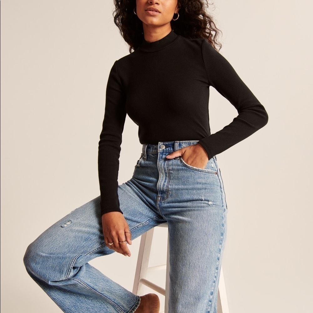 Abercrombie and Fitch black rubbed mock neck long sleeve top size xlarge